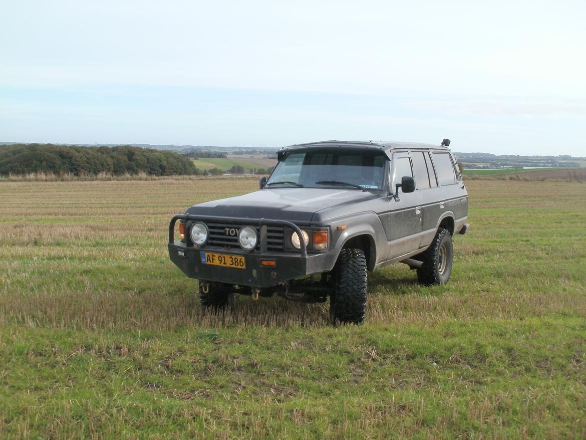 Toyota Land Cruiser HJ60 billede 1