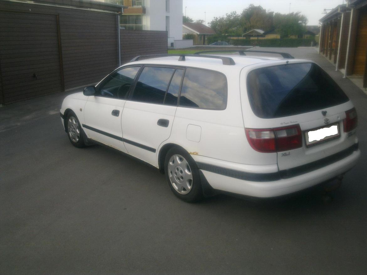 Toyota Carina E billede 2