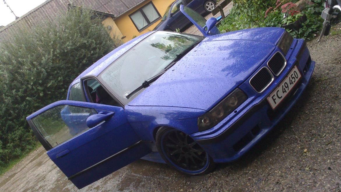 BMW E36 325 billede 1