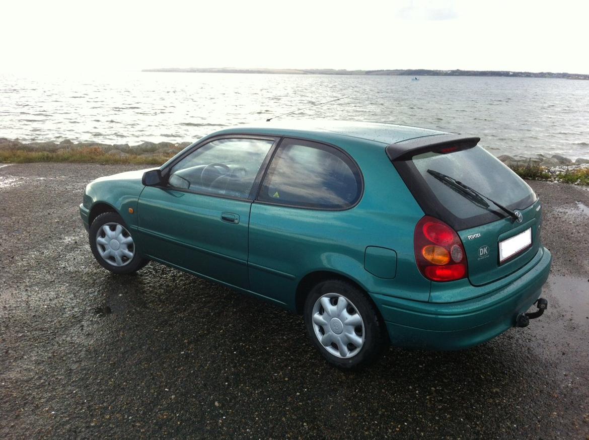 Toyota Corolla E11 billede 2