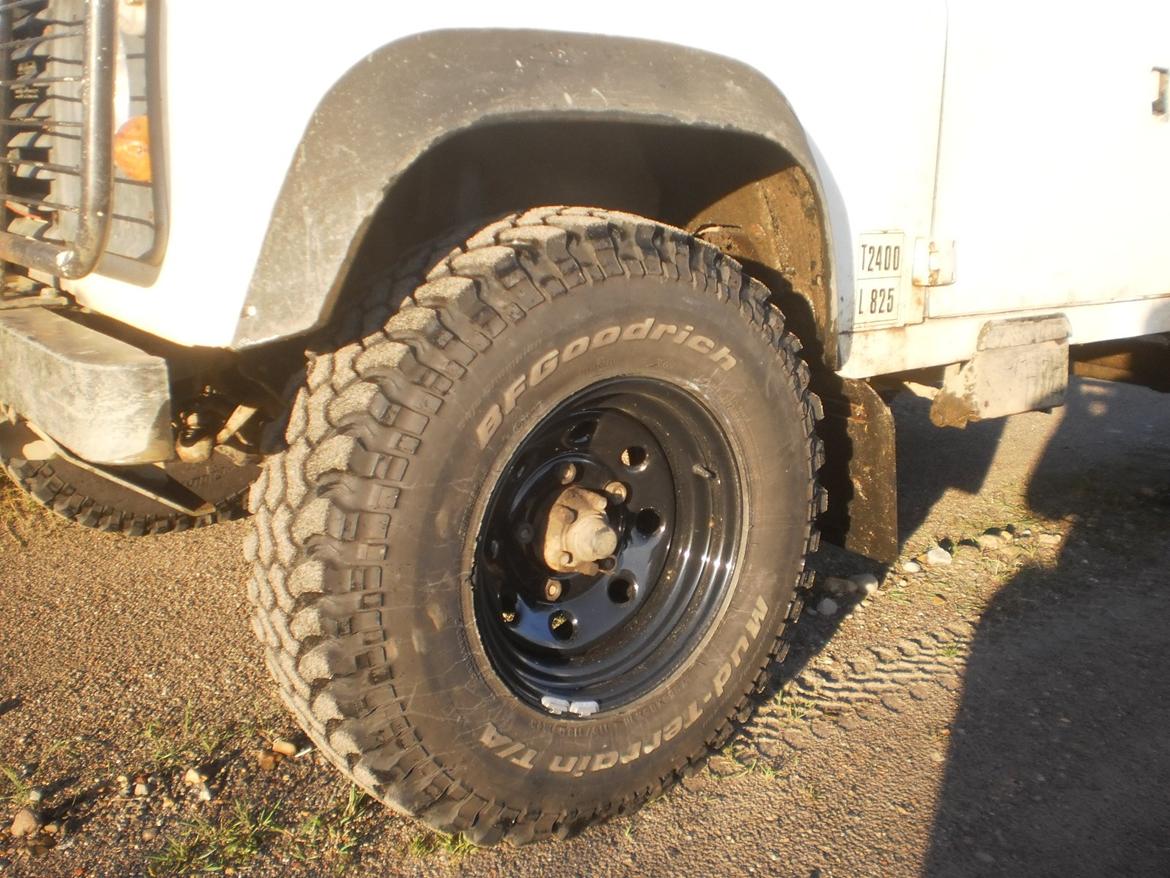 Land Rover 90" - V8 - ## SOLGT ##... - BFG. M/T 255/85-16 på 8" brede fælge billede 3