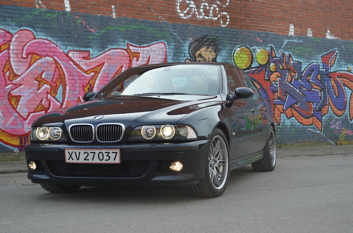 BMW M5 E39 totalskadet. billede 1