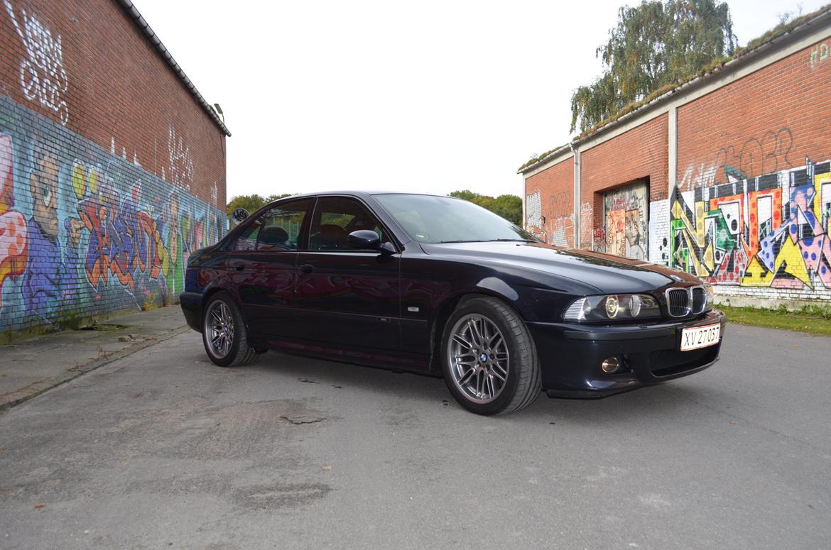 BMW M5 E39 totalskadet. billede 5