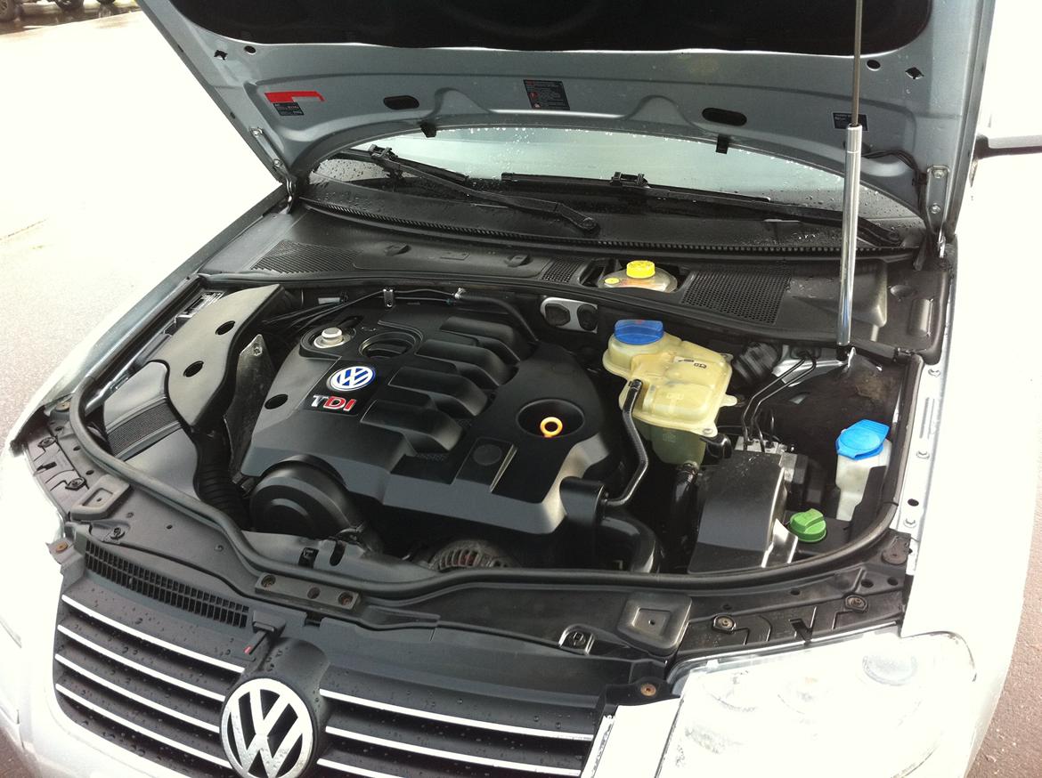 VW Passat, 1.9 TDi 130 Highline 6g billede 16