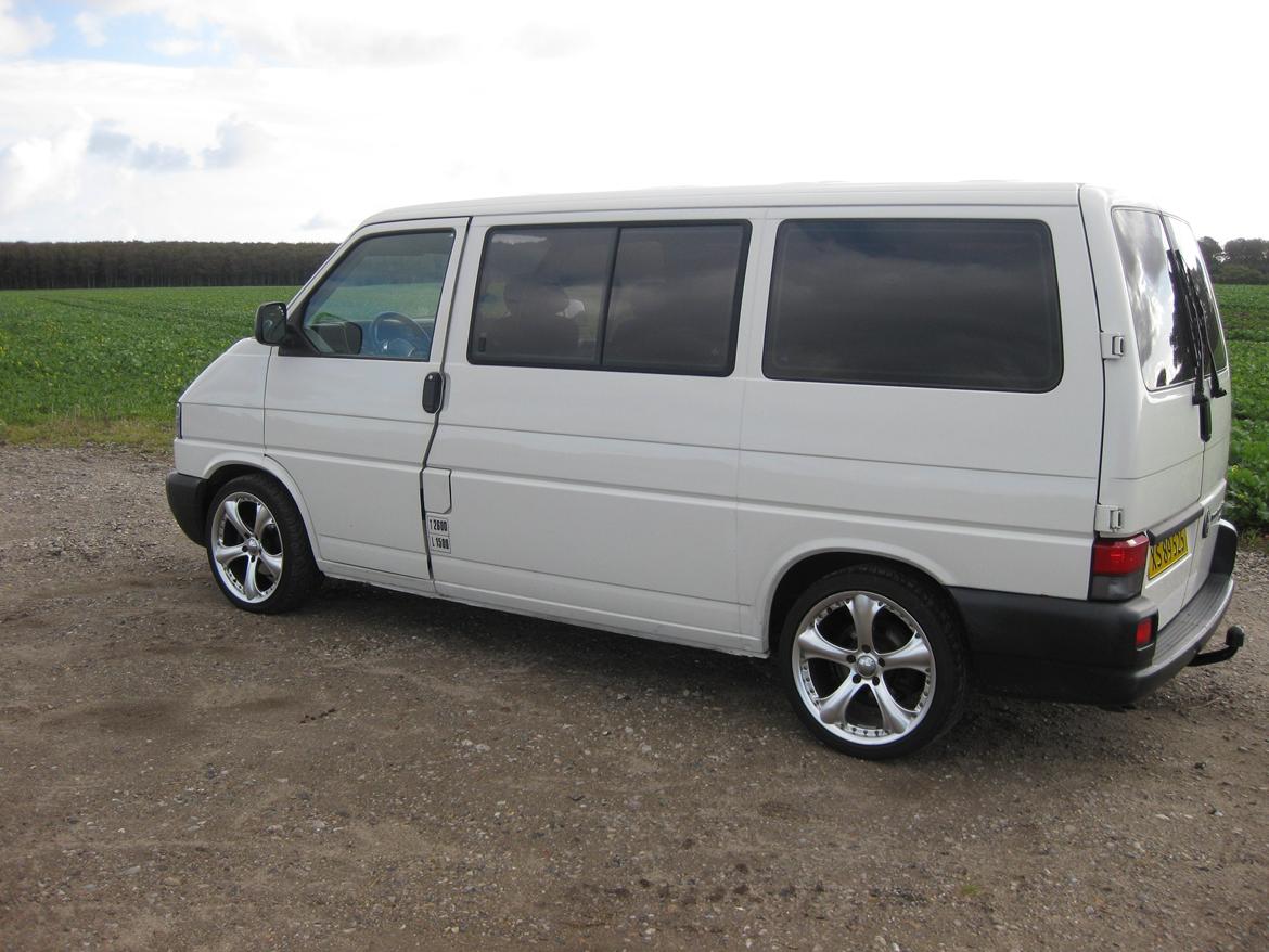 VW Transporter 2,5 tdi allrounder billede 1