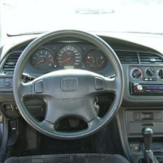 Honda Accord 1,8i LS