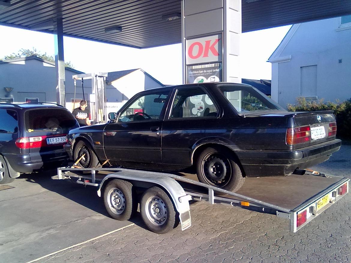 BMW E30 318is *solgt* billede 1