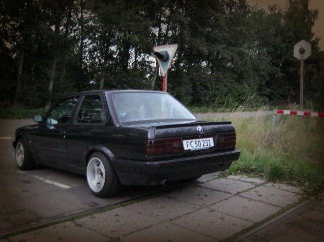 BMW E30 318is *solgt* billede 2