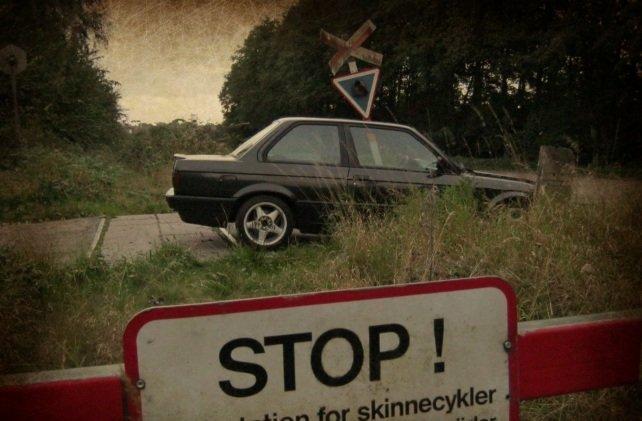 BMW E30 318is *solgt* billede 3