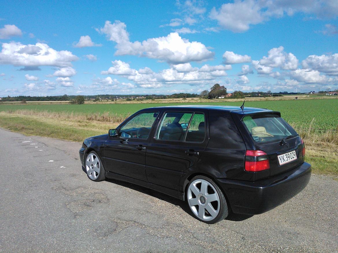 VW Golf 3 1.9 TDI SOLGT billede 1