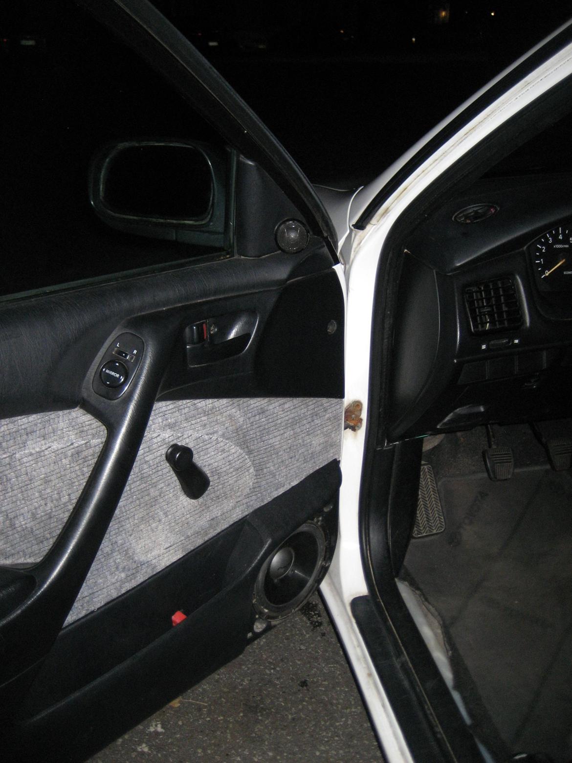 Toyota Carina E GLI billede 15