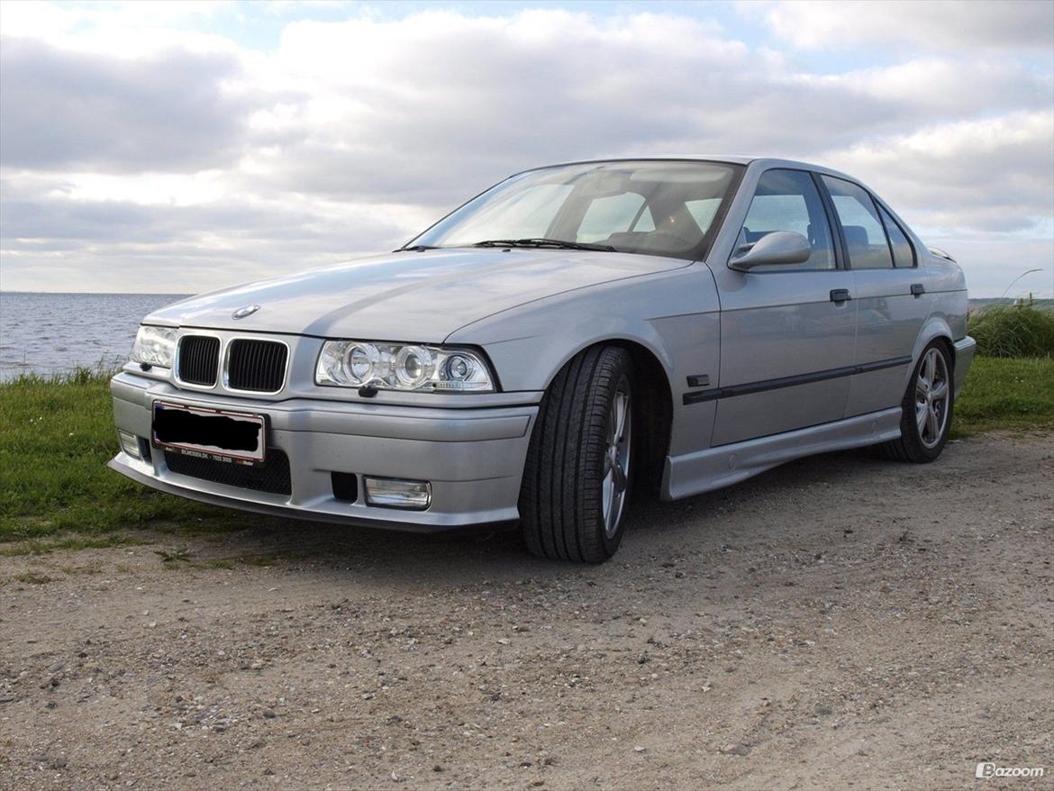 BMW E36 320 I >SOLGT< billede 1