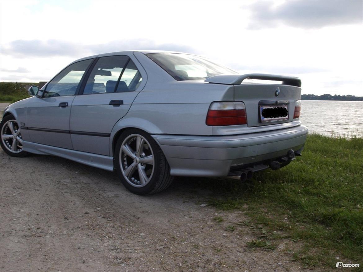 BMW E36 320 I >SOLGT< billede 3