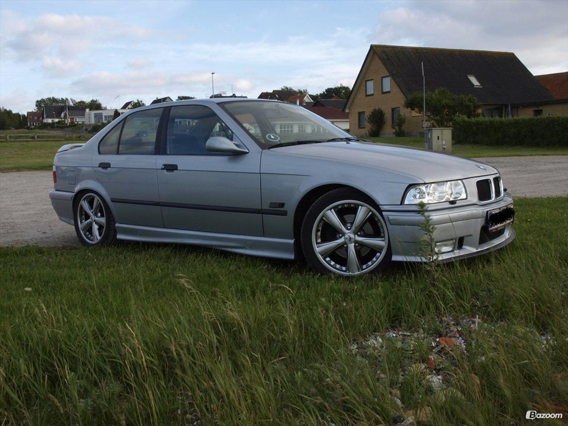 BMW E36 320 I >SOLGT< billede 8