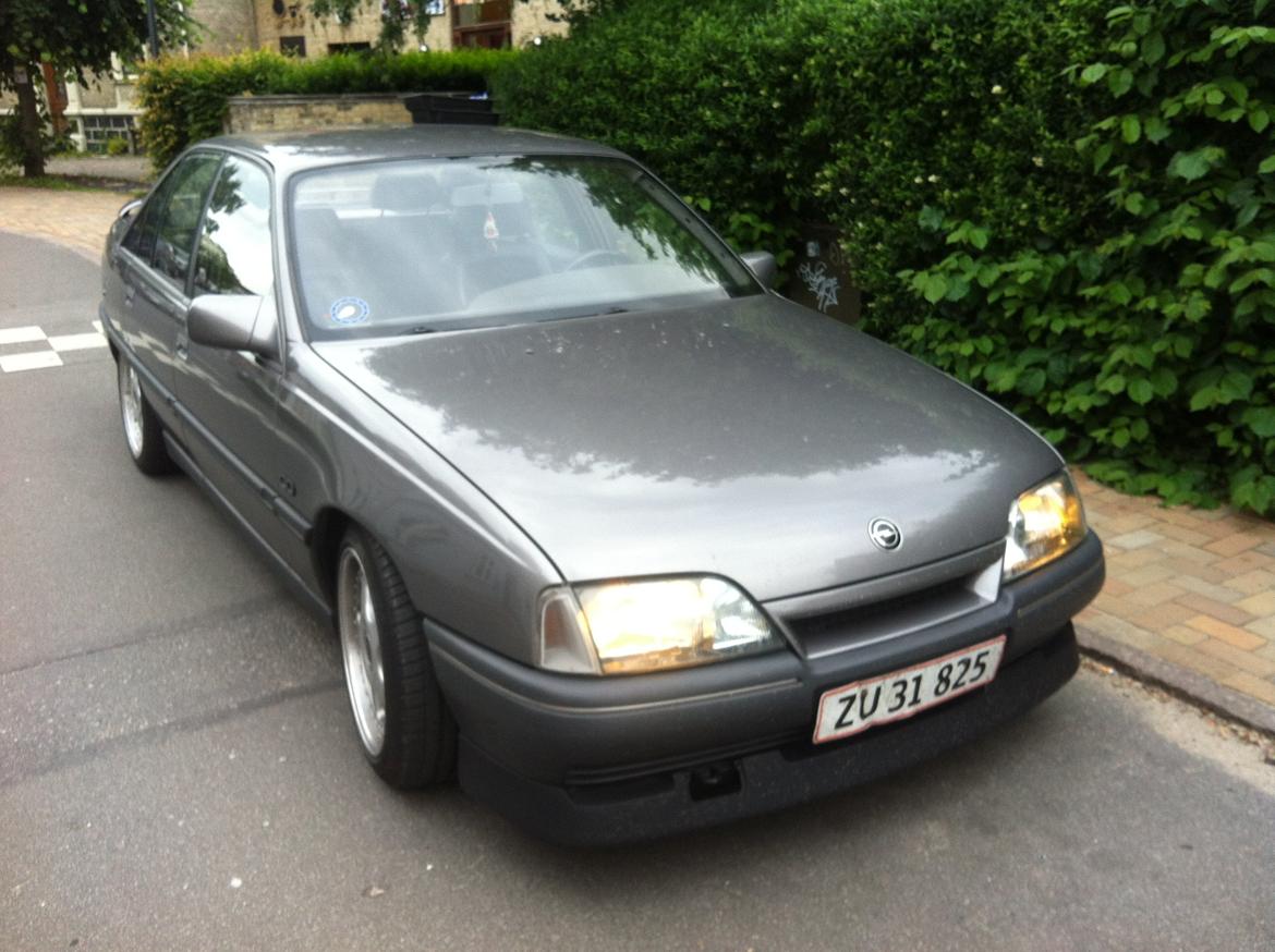 Opel Omega A - CD billede 2