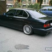 BMW E34 525I