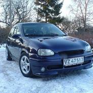 Opel corsa B 1,4i sport