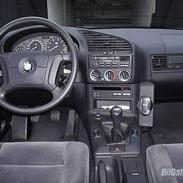 BMW 323i