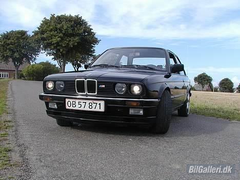 BMW 320 i billede 4