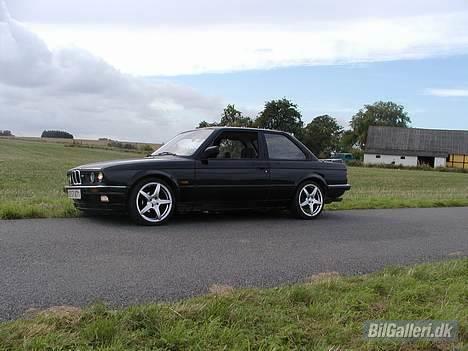 BMW 320 i billede 8