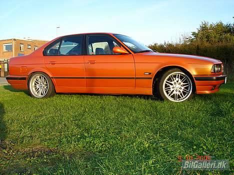 BMW 524 TD *SOLGT* billede 2