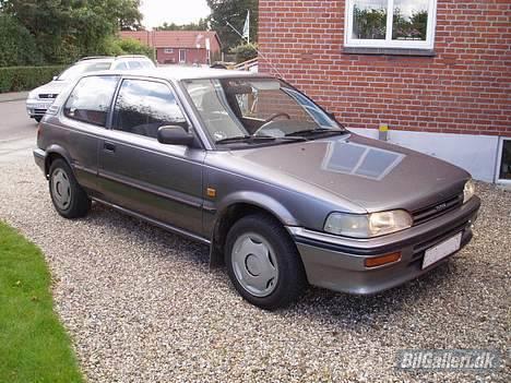 Toyota Corolla 1.3 Xli (solgt) billede 5