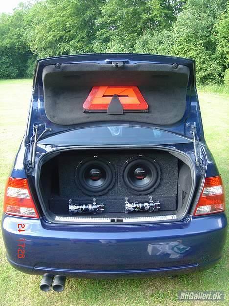 VW Bora "SOLD 7/7-06" - 2x12" MDS billede 10