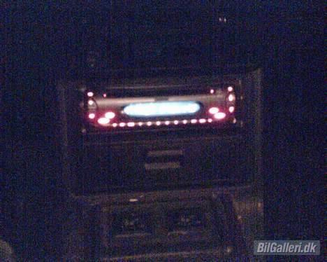 Mitsubishi Galant GLSI LTD *R.I.P* - Jah, skal nok blive godt med nogle ordenlige højtalere, og en 15" sub.. + forstærkere self.. billede 9