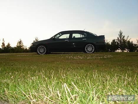 Nissan Primera SE *Solgt* billede 3