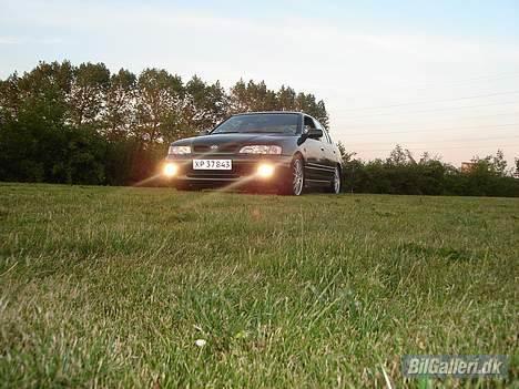 Nissan Primera SE *Solgt* billede 8