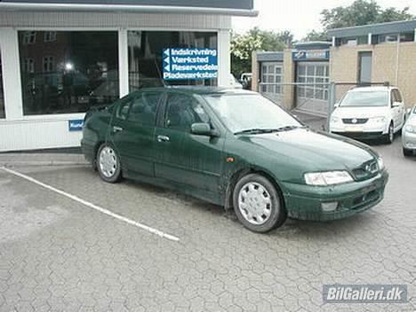 Nissan Primera SE *Solgt* - Sådan så bilen uden da den blevet hentet hos for handleren billede 10