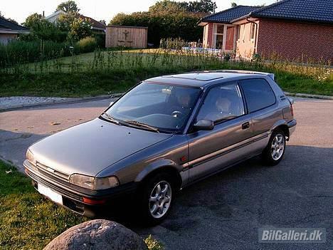 Toyota Corolla **SOLGT** - som den så ud den dag jeg købte den billede 2