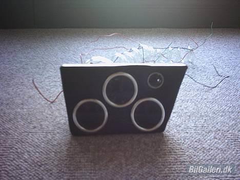 Opel .Astra f GSi 16v Turbo - RAID HP ure, AMBER-serien ( tonede glas og rødt lys ) Man skal jo kunne se om " HJERTET " fungerer som det skal, der er ladetryk, benzin tryk og olietryk billede 9