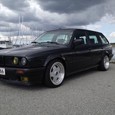 BMW E30 325i touring - solgt
