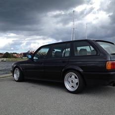 BMW E30 325i touring - solgt