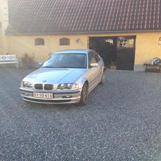 BMW 323i e46