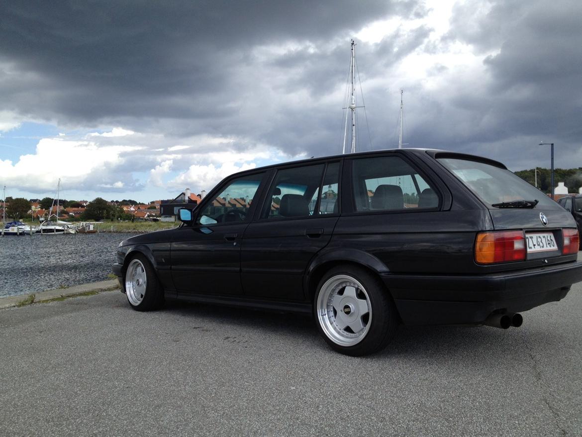 BMW E30 325i touring - solgt billede 3