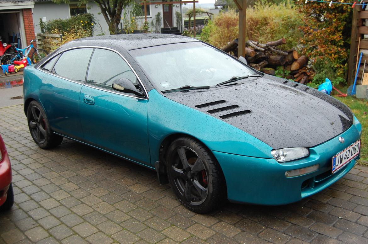 Mazda 323f billede 1