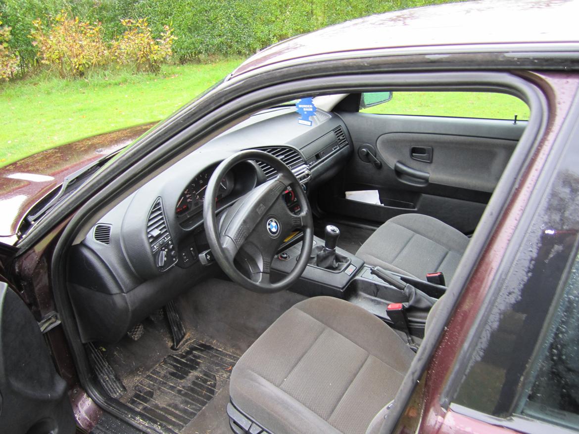 BMW 318i (solgt) billede 7