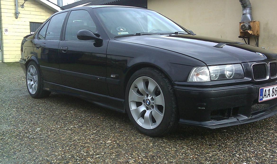 BMW 325i billede 3