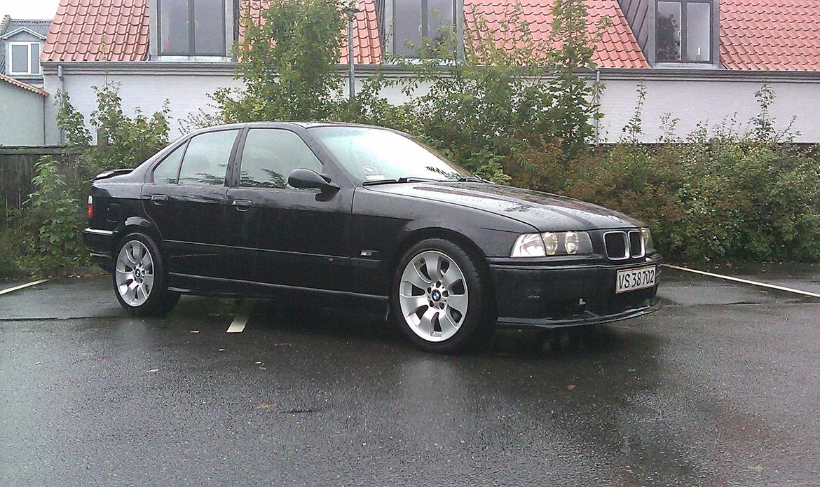 BMW 325i billede 9