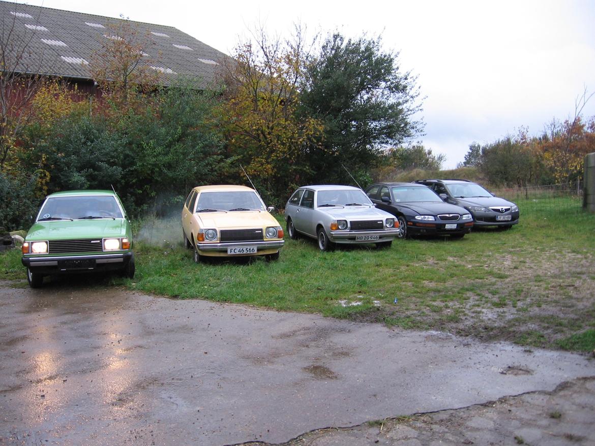 Mazda 323 - alle mazda'erne linet op  billede 8