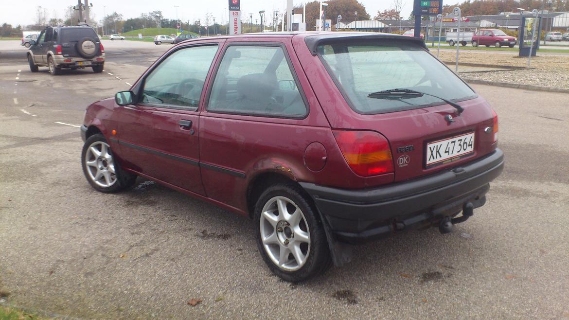 Ford Fiesta Mk3 1.3i Supreme solgt! billede 4