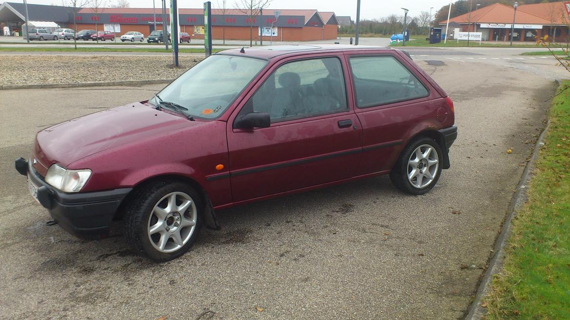 Ford Fiesta Mk3 1.3i Supreme solgt! billede 5