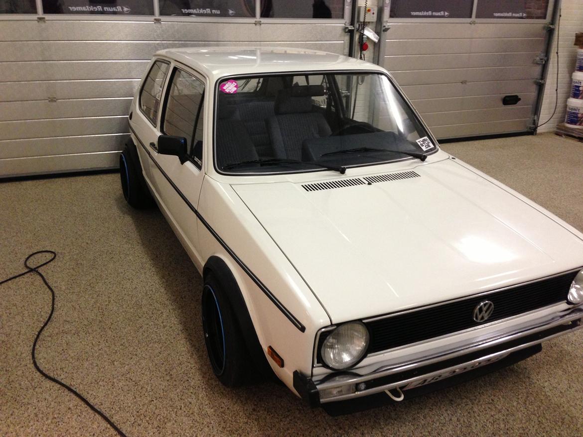 VW Golf 1 1,6 aut. - Nypoleret. Det pyntede. billede 4