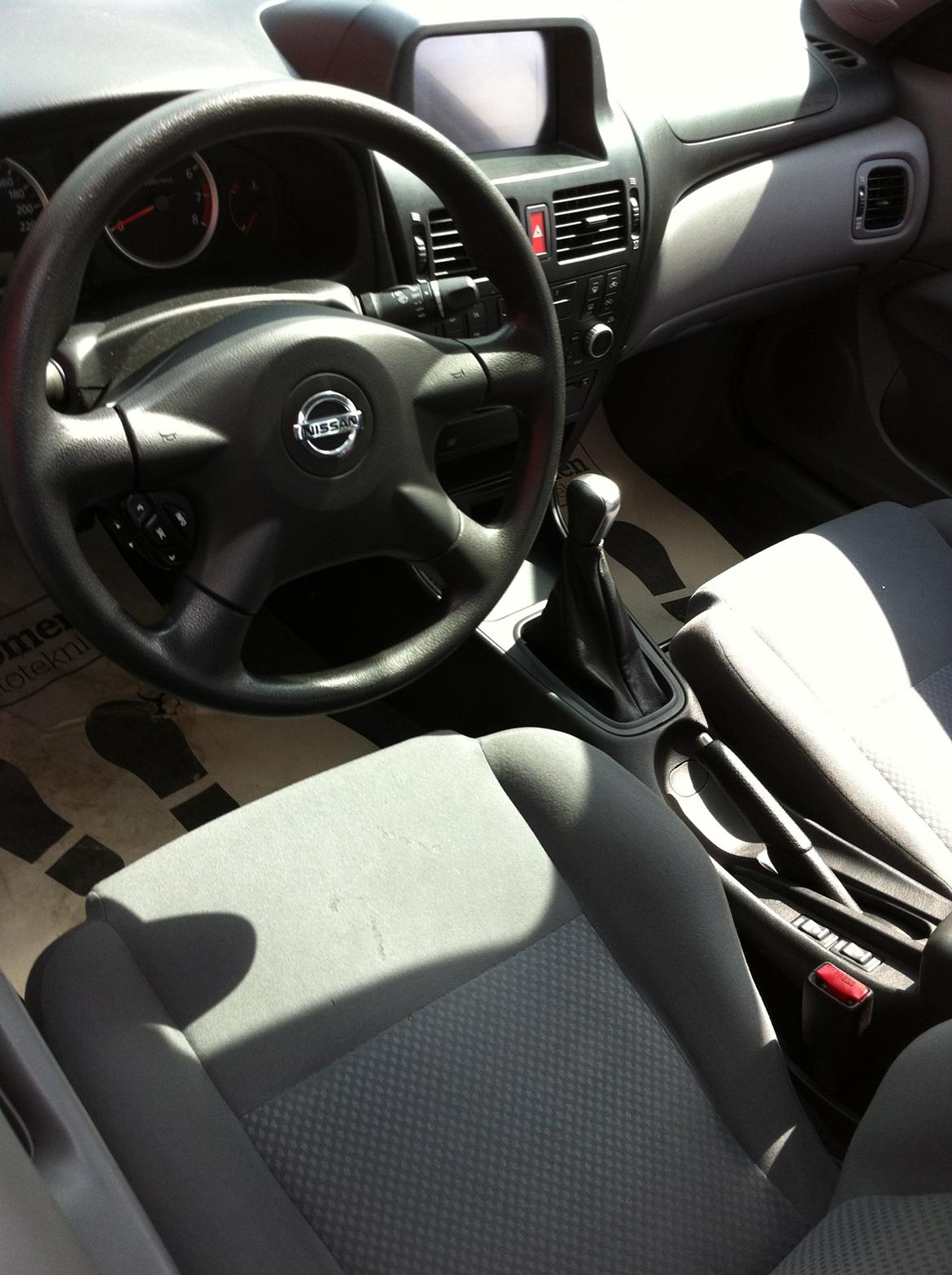 Nissan Almera 1,5 Ace billede 4