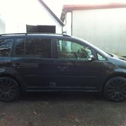VW Touran 2,0 TDi 140 Trendline DSG Van