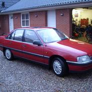 Opel Omega A 2.0i 8v