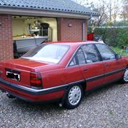 Opel Omega A 2.0i 8v