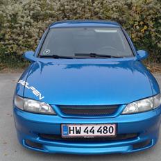 Opel Vectra B "Smølfen"